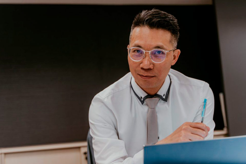 Manson Cheung – Responsabile del Team di Vendita Asia Manson Cheung - Responsabile del Team di Vendita Asia