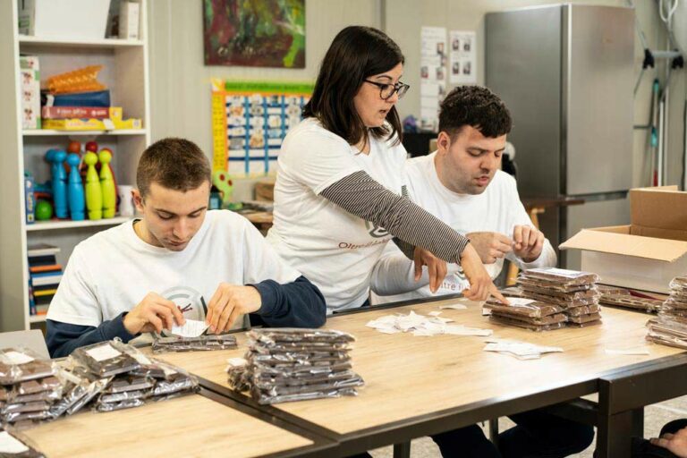 Un piccolo gesto di solidarietà e inclusione: Pasqua con la Fondazione Oltre il Labirinto