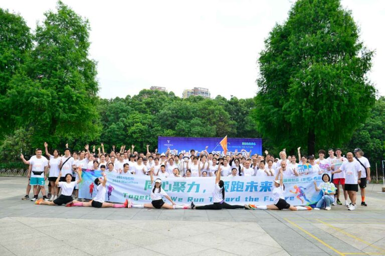 Mini Marathon a Dongguan - Spirito di Squadra e Benessere